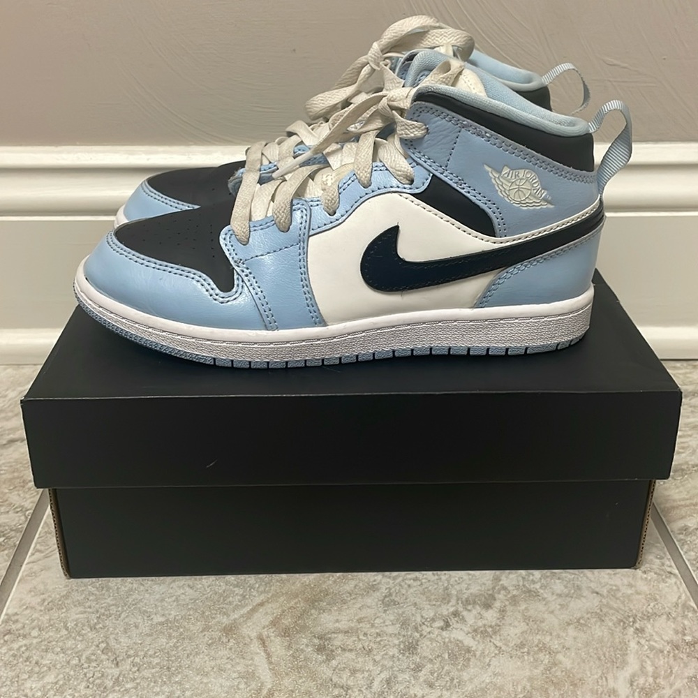 Jordan 1 Mid (PS)